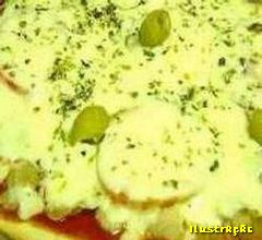 Pizza com Molho de Manga, Ingredientes do Molho de Manga - 1 Manga em peda&ccedil;os, 2 Colheres (sopa) de vinagre bals&acirc;mico, 4 Colheres (sopa) de azeite